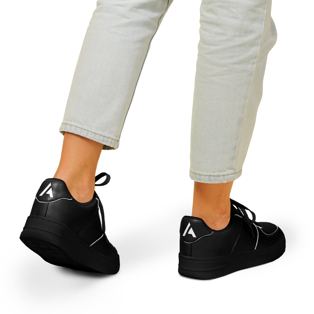 N | core low top | black w/ logo on the heel - Arcadia Apparel