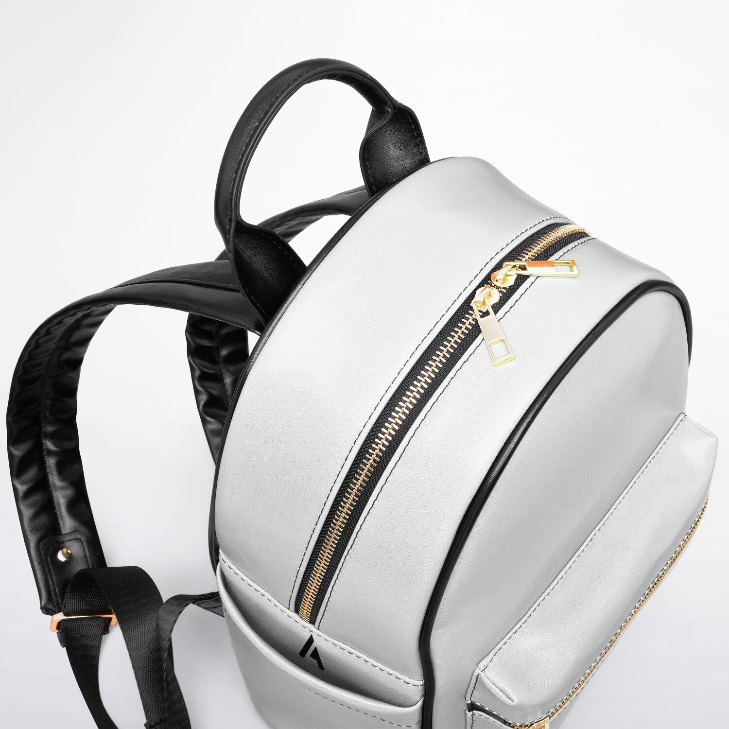 Mini Backpack | wh1te