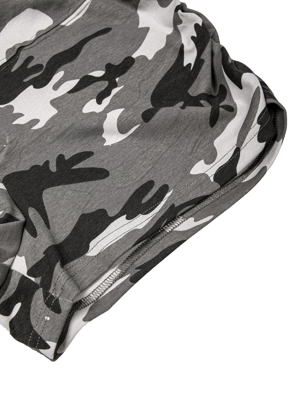 W | slim camo shorts