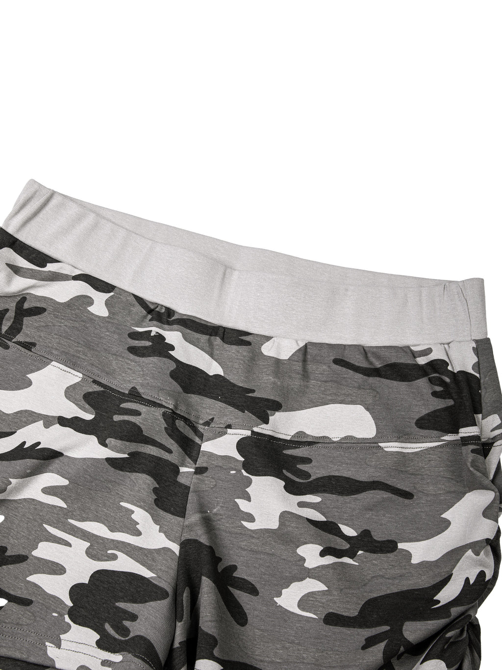 W | slim camo shorts