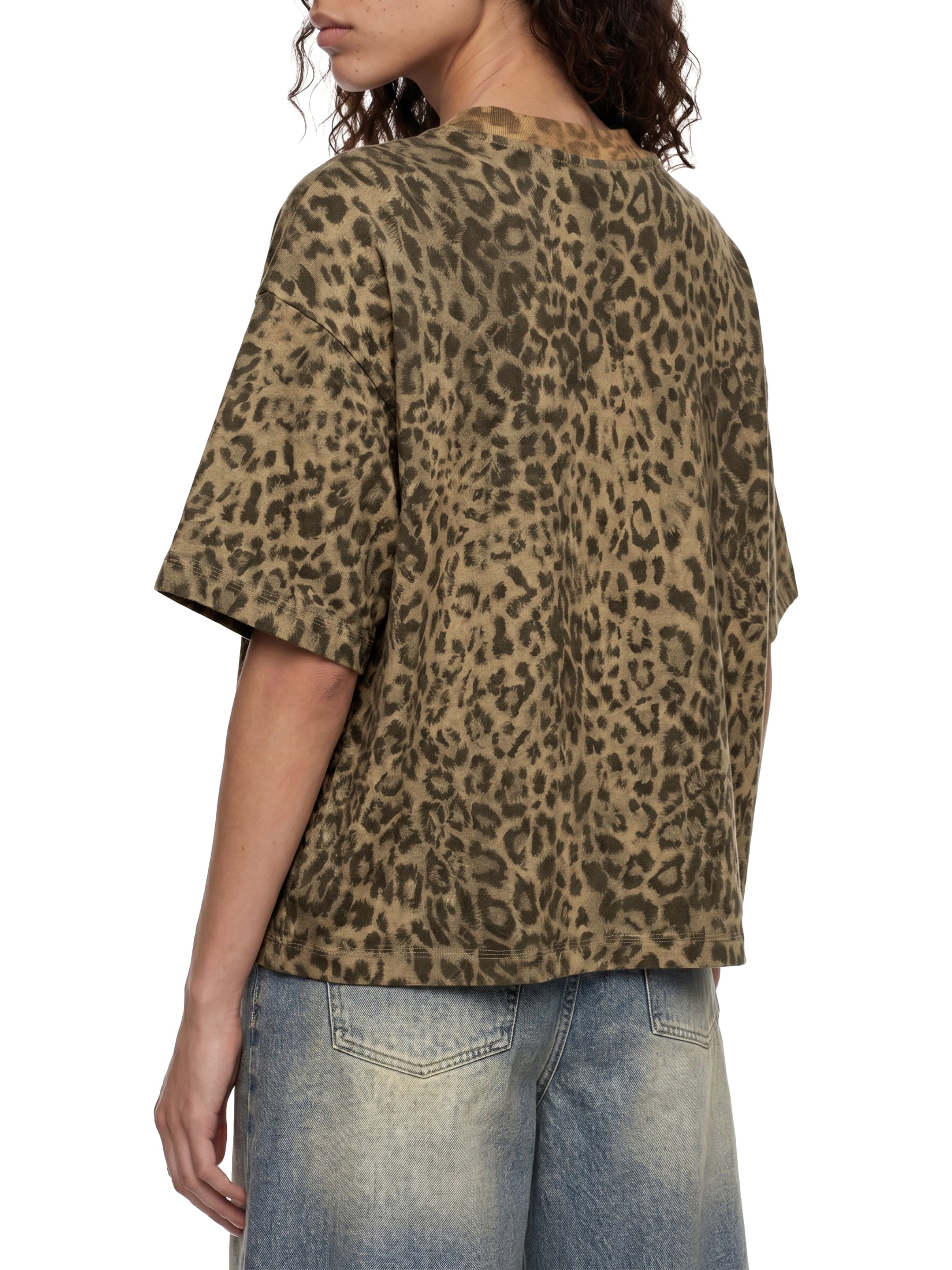all,ut0079,arcaprl,leopard print,animal print,boxy,t-shirt,tee,arcadia apparel,one-size