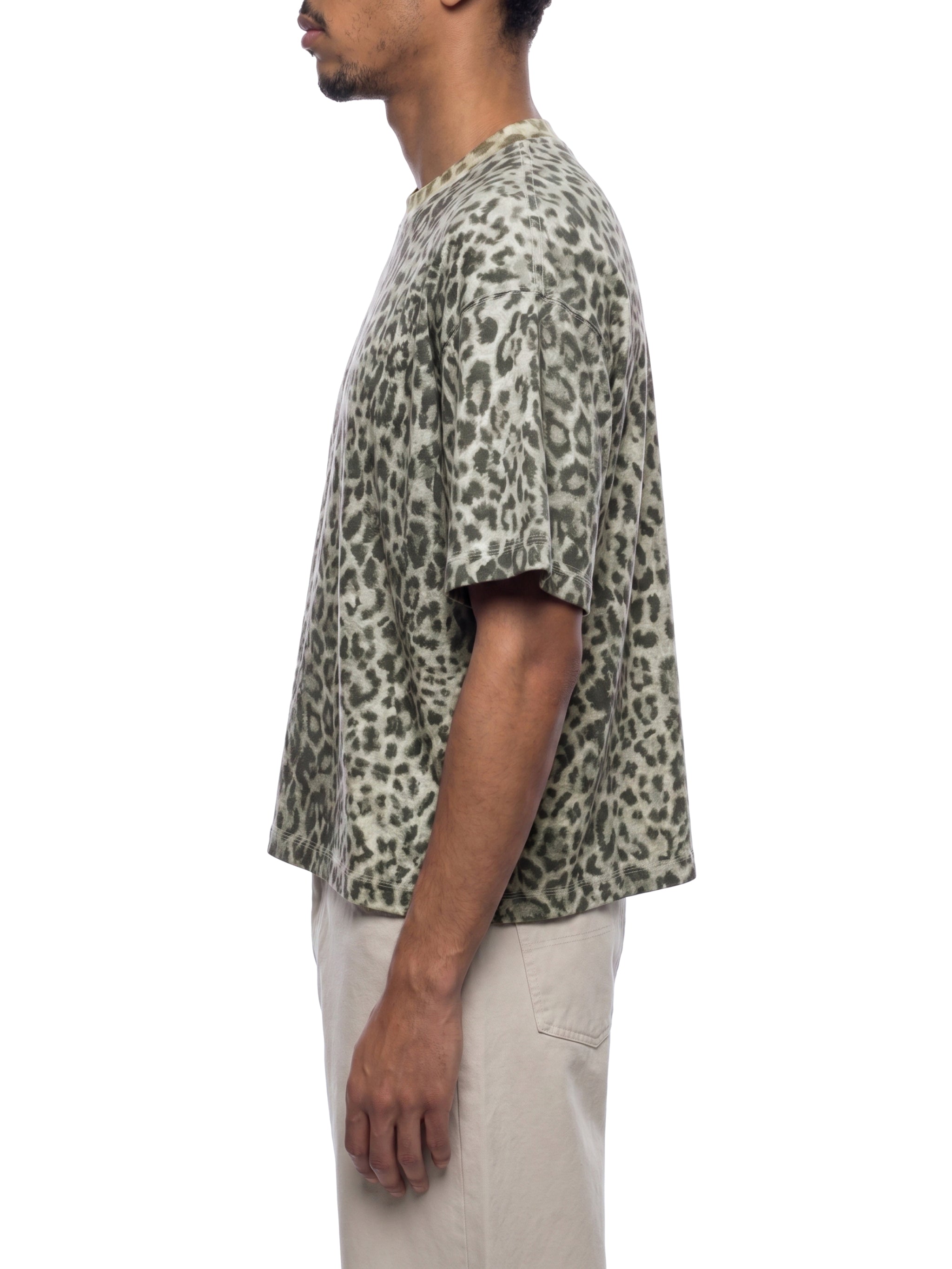all,ut0079,arcaprl,leopard print,animal print,boxy,t-shirt,tee,arcadia apparel,one-size